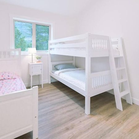 Oasis Getaway, Mins To Lake, King Bed, Dbl Garage Invermere Zewnętrze zdjęcie