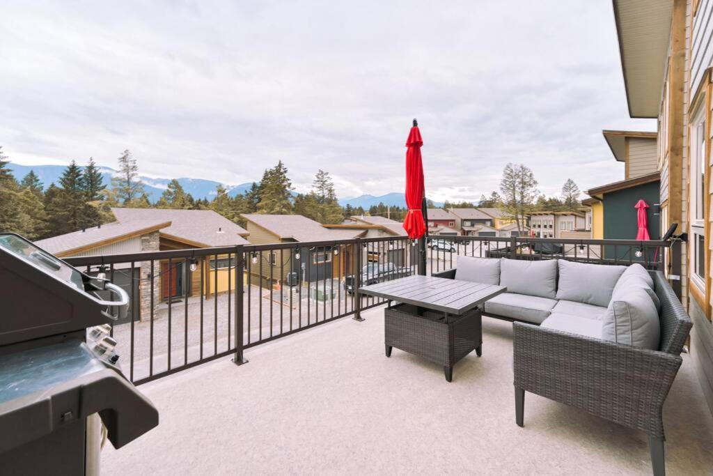 Oasis Getaway, Mins To Lake, King Bed, Dbl Garage Invermere Zewnętrze zdjęcie