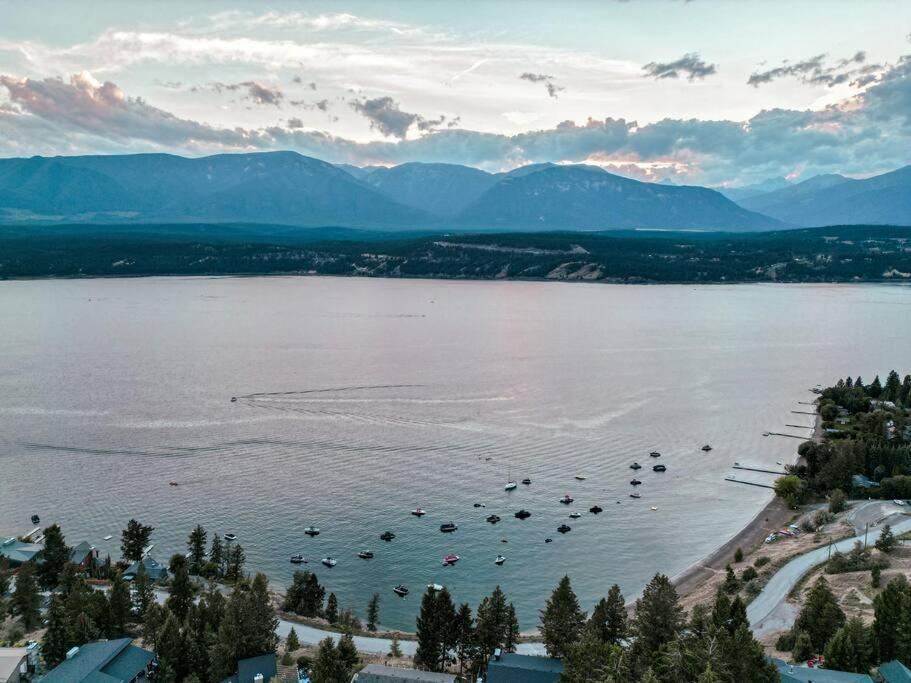 Oasis Getaway, Mins To Lake, King Bed, Dbl Garage Invermere Zewnętrze zdjęcie
