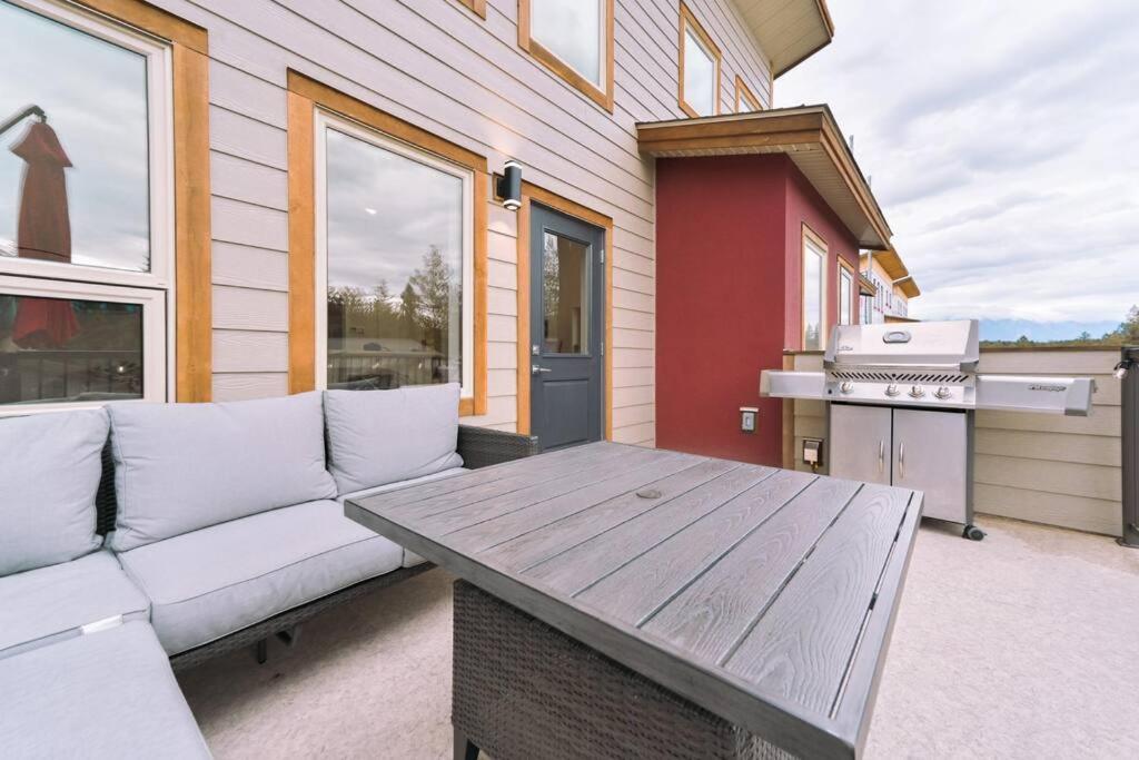 Oasis Getaway, Mins To Lake, King Bed, Dbl Garage Invermere Zewnętrze zdjęcie